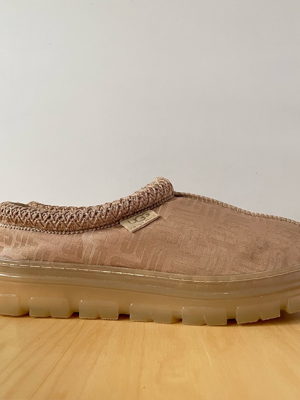 UGG Women’s Tasman Graphic Monogram Clogs | US 8